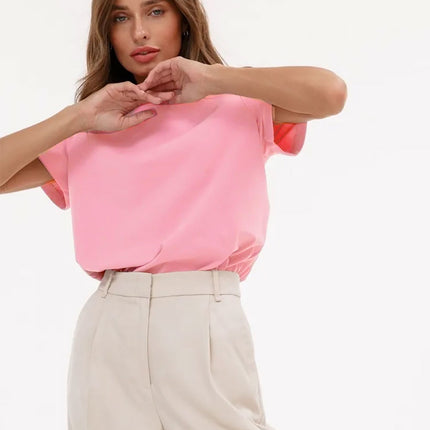 Camiseta clásica esencial: cómoda y elegante para el día a día.