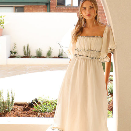 Elegante vestido largo bohemio: vestido fluido de verano con volantes