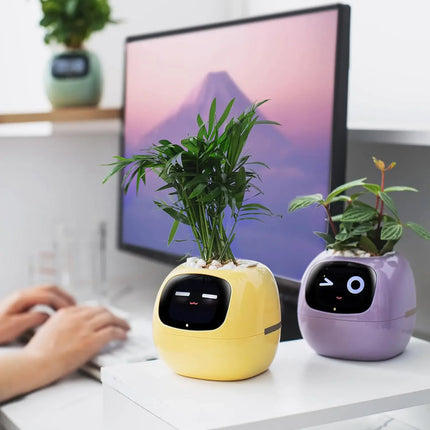 Smart Plant Pot – Self-Monitoring Planter with Soil Moisture & Light Sensors for Indoor Gardening