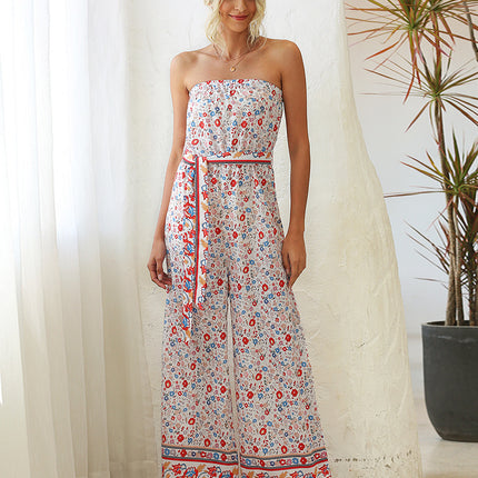 Mono bohemio sin tirantes y pierna ancha: un elegante atuendo de verano