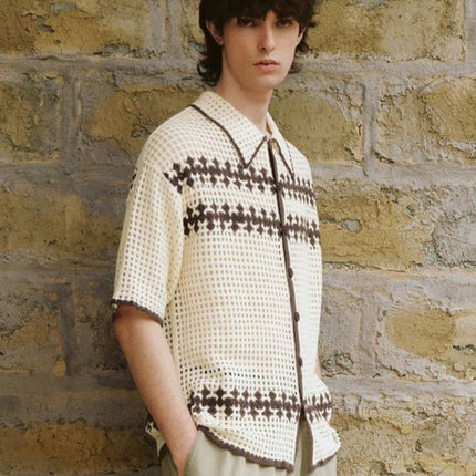 Men’s knit shirt
Vintage button-up shirt
Summer fashion for men
Short sleeve knitwear
Retro aesthetic shirt
