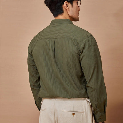 Men’s button-up shirt
Textured long-sleeve shirt
Casual smart shirt for men
Men’s fashion shirt 2024
Stylish men’s outfit