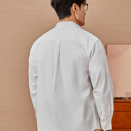 Men’s button-up shirt
Textured long-sleeve shirt
Casual smart shirt for men
Men’s fashion shirt 2024
Stylish men’s outfit