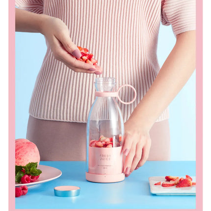 Portable Blender Juicer Bottle – USB Rechargeable Mini Fruit Smoothie Maker