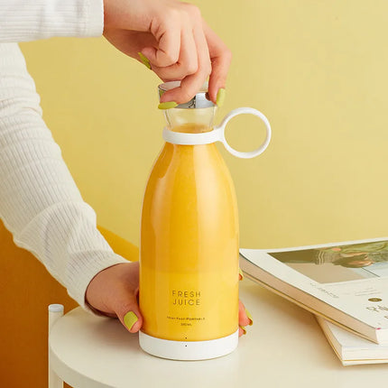Portable Blender Juicer Bottle – USB Rechargeable Mini Fruit Smoothie Maker