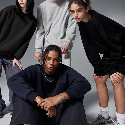 Unisex Fleece-lined Sweatshirt,
Round Neck Sweatshirt,
Drop Shoulder Sweatshirt,
Basic Sweatshirt,
Single-layer Sweatshirt,
Everyday Wear,
Casual Fit Sweatshirt,
Comfortable Sweatshirt,
Warm Fleece-lined Top,
Unisex Clothing,
Relaxed Fit Sweatshirt,
Soft Fleece Lining,
Breathable Sweatshirt,
Men’s and Women’s Sweatshirt,
Casual Streetwear Sweatshirt,
Cozy Sweatshirt,
Indoor and Outdoor Wear,
Layering Sweatshirt,
Essential Basic Sweatshirt,
Versatile Fleece Top,