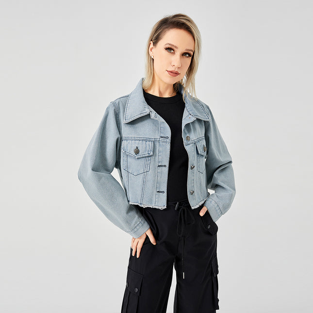 Chaqueta vaquera corta de verano para mujer: ligera y elegante.