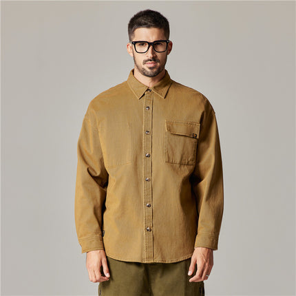 Chaqueta de trabajo vintage para hombre: prenda informal, resistente y elegante.