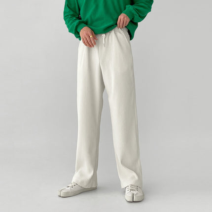 Pantalones anchos para hombre: minimalistas, relajados y con estilo
