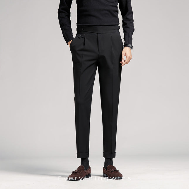 Pantalones de vestir plisados ​​de cintura alta para hombre: corte vintage a medida para uso profesional e informal.